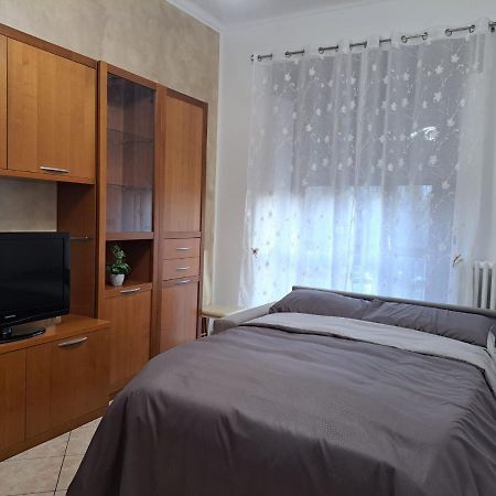Metro-Massaua Lägenhet Turin Exteriör bild
